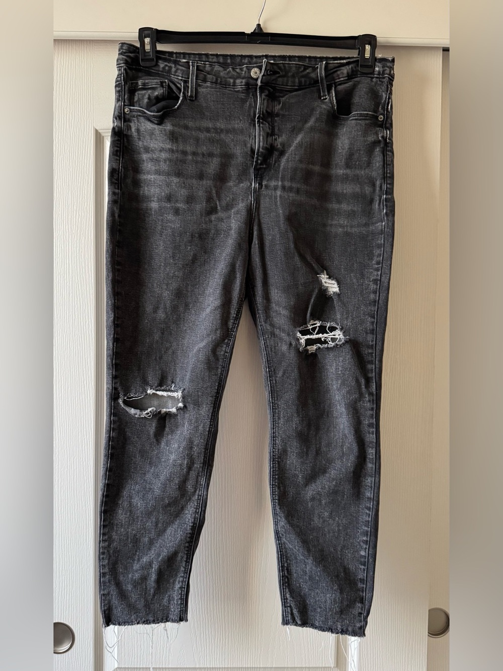 Old Navy Black Distressed Skinny Jeans